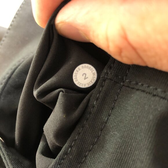 Lululemon City Sleek Slim Fit 5 Pocket Womens Size 2 Black Mid Rise Pants - Picture 5 of 13